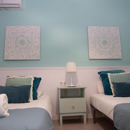 מאלגה Apartamento En La Merced מראה חיצוני תמונה
