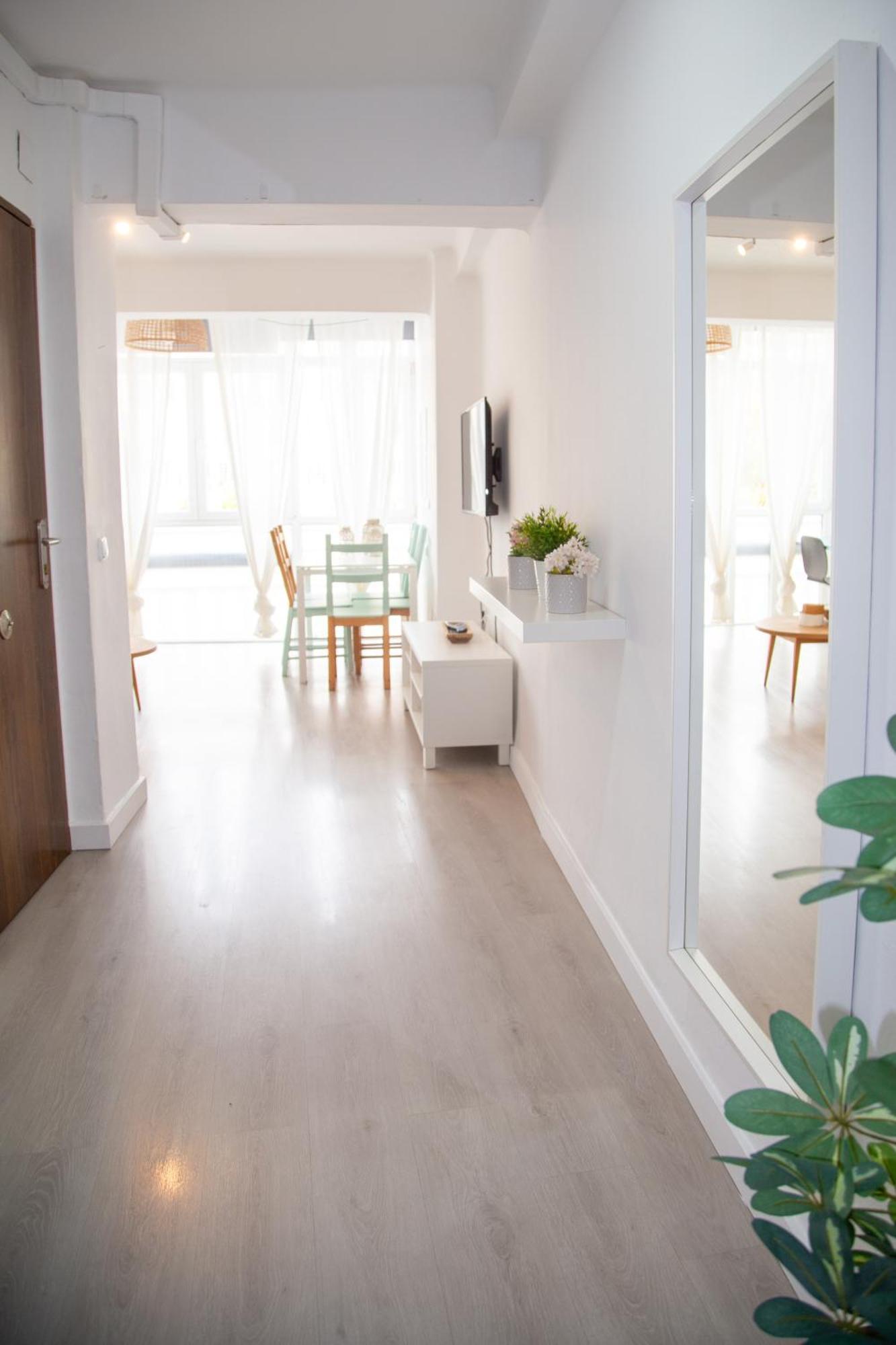 מאלגה Apartamento En La Merced מראה חיצוני תמונה
