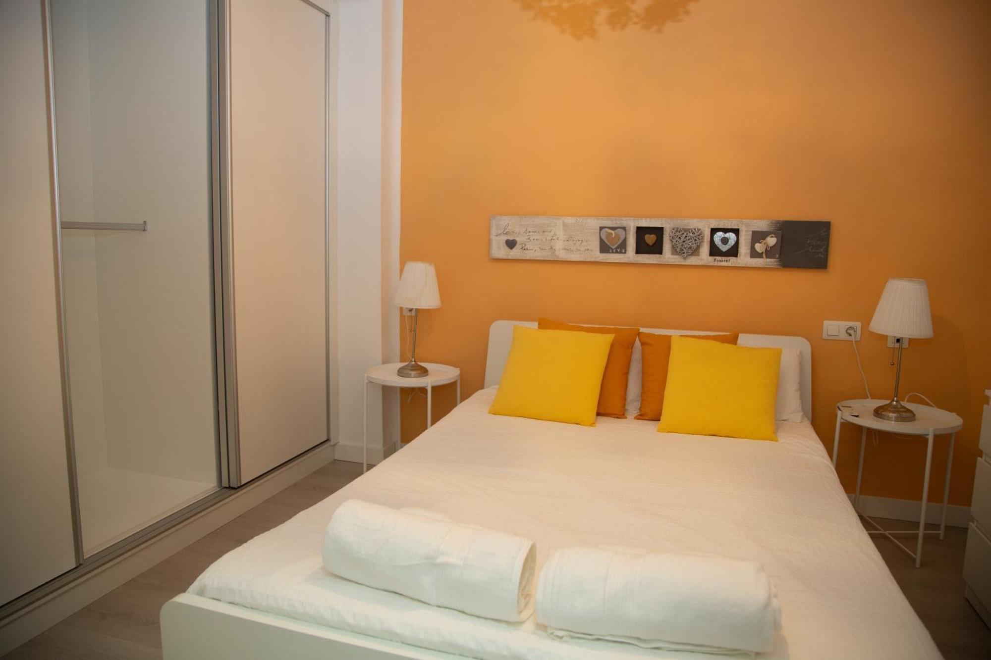 מאלגה Apartamento En La Merced מראה חיצוני תמונה